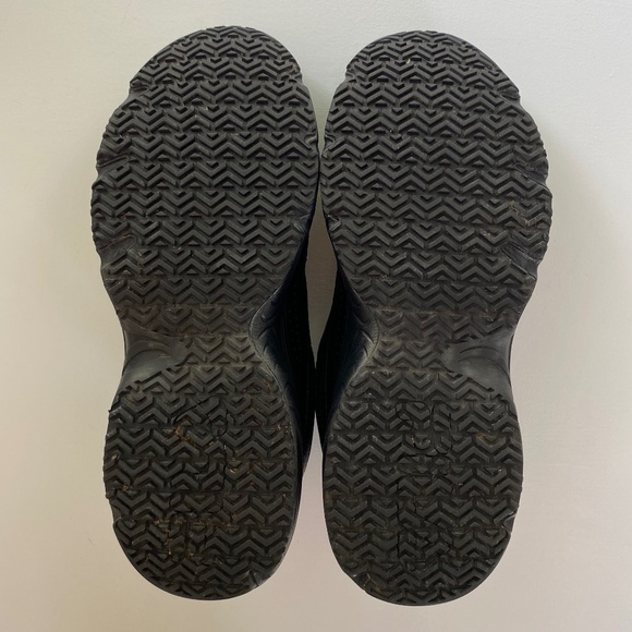 Fila Memory Workshift Leather Sneakers, slip resistant, Black - Women’s 7.5 - Picture 5 of 10